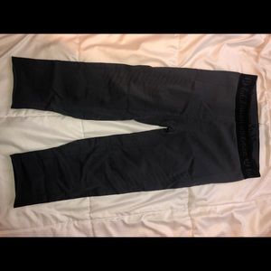 Lululemon seamless crop with waistband